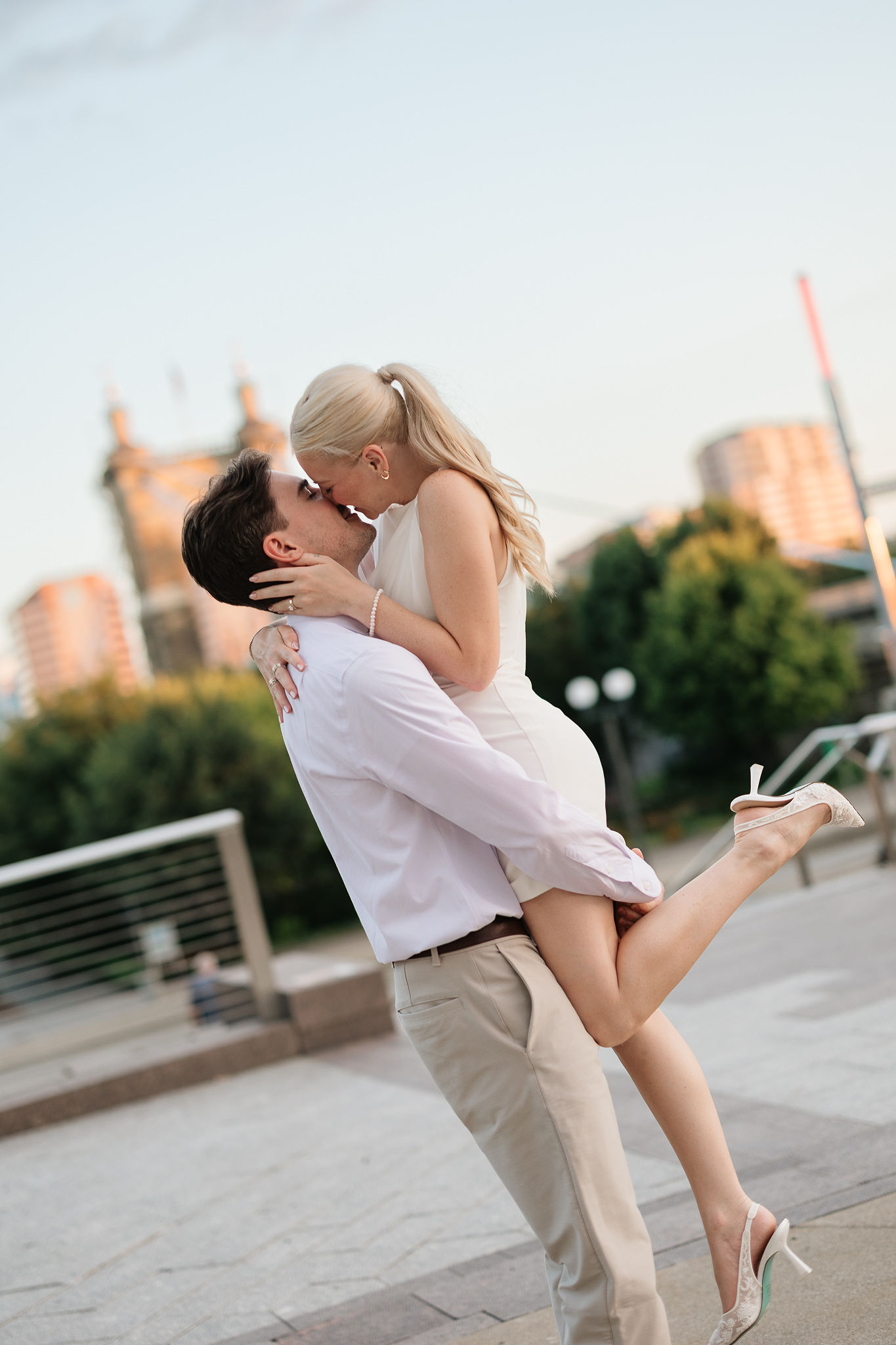 The couple, photo 3